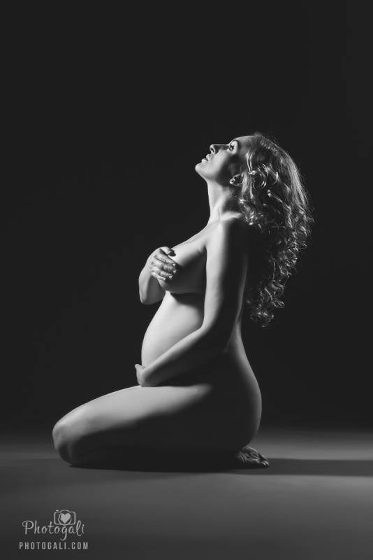 фотосессии беременных в студии
