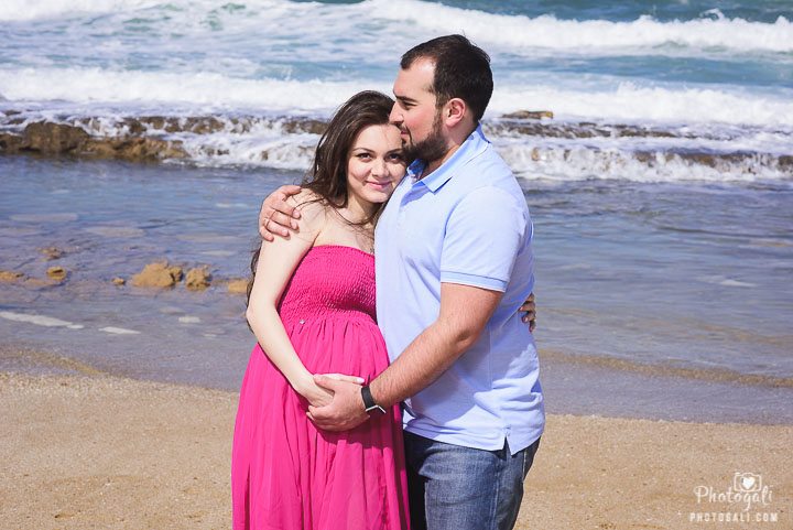 Maternity session on the beach